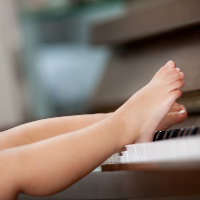 piano playing kid