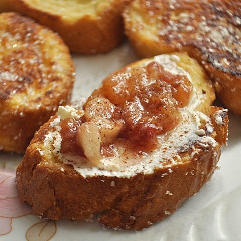 Cook French Toast With a Peach Compote