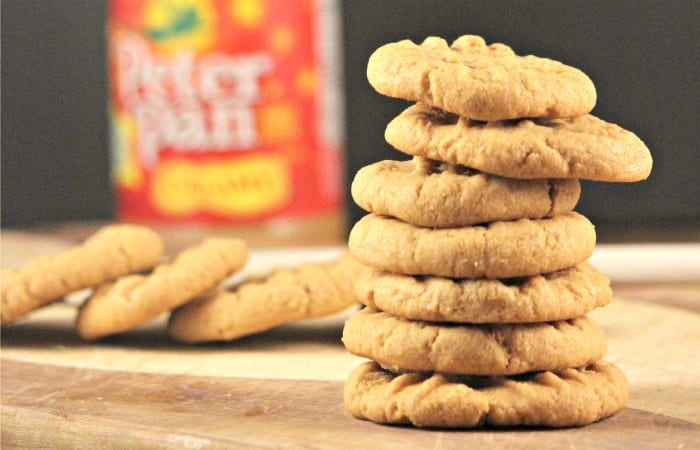how to make insanely easy 3 ingredient peanut butter cookies