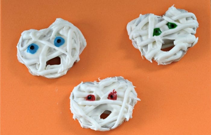 Screamin’ Mummy Pretzels