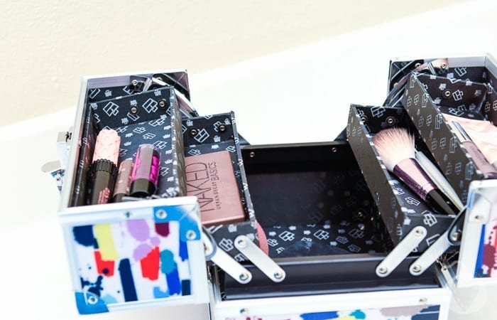 How To Take All Your Makeup With You When You Travel