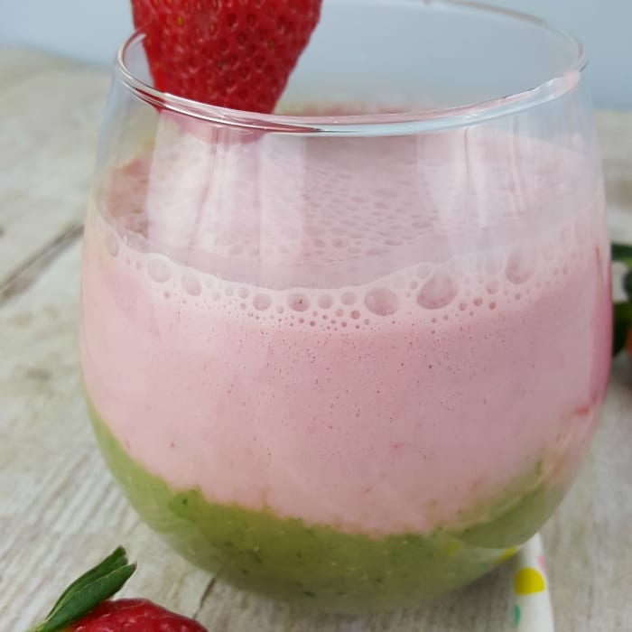 strawberry and green smoothie