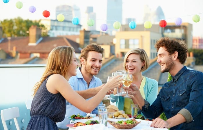 How to Plan A Night Out with Friends Featured
