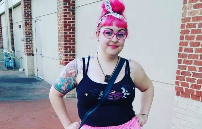 Why You Should Totally Show Off Your Bra Strap