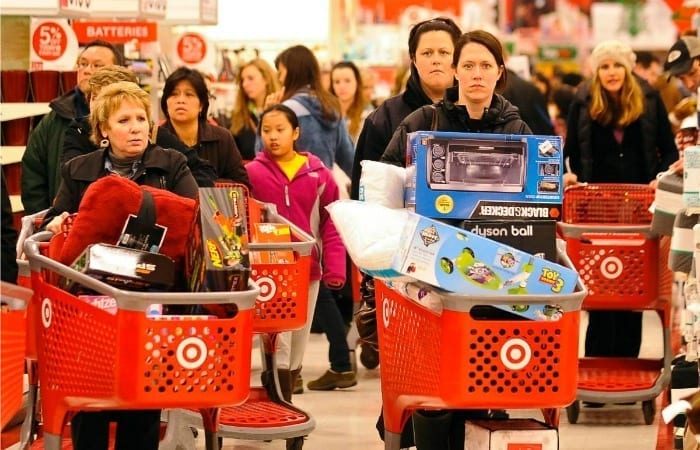 Christmas Eve Eve Shopping Is The Worst!