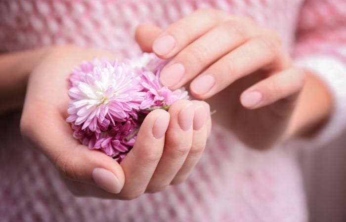 10 Things Your Fingernails Are Trying To Tell You