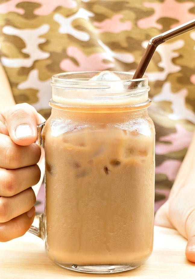 here's how to make your own iced coffee in six steps