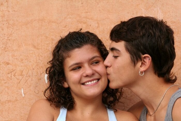 should middle school kids date