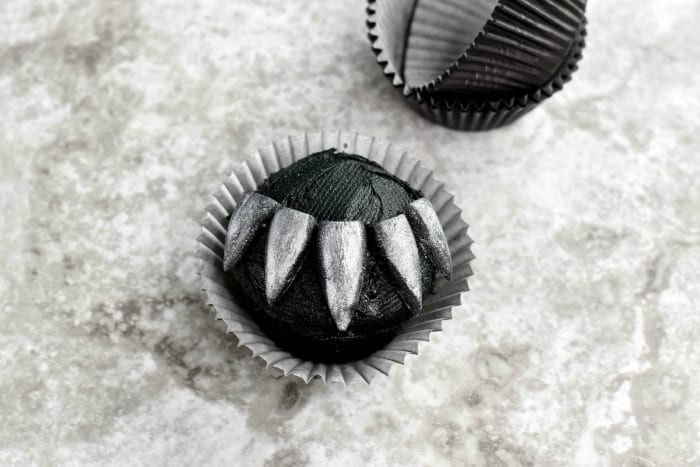 Black Panther Cupcakes