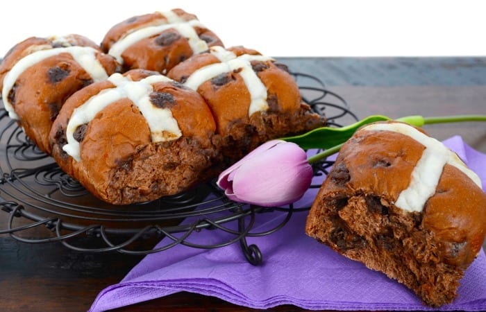 This delicious bun is subtly sweet with just a little chew and perfect with pretty much any breakfast. | #TotallyTheBomb #HotCrossBuns #buns #bread #Easter #spring #recipe #sweet #traditional #chocolate #carbs #easy