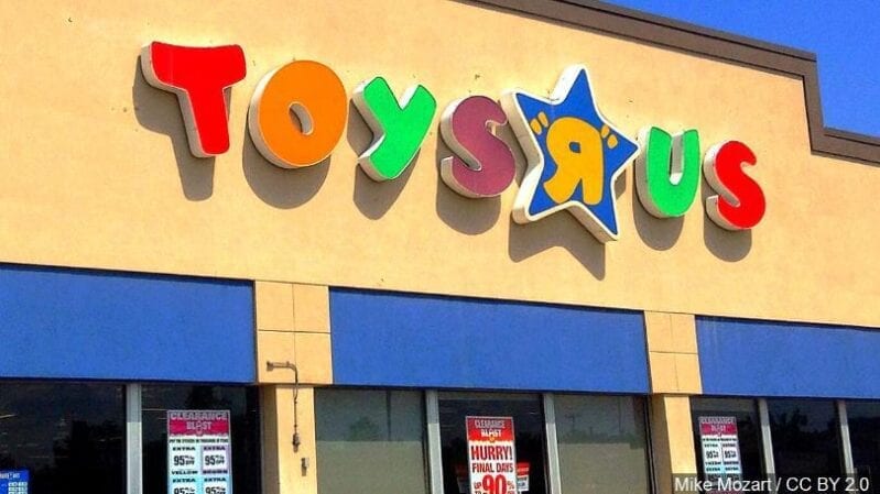 Toys R Us is Coming Back And I Am So Happy!