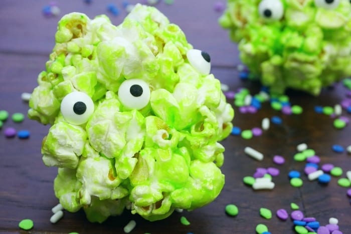So, my enthusiasm for the Toy Story 4 movie knows no bounds. Seriously, I'm Ready for the Claw! with these Toy Story Alien Popcorn Balls. #toystory #toystoryfood #toystoryalien #toystoryparty #toystorypartyfood #alien