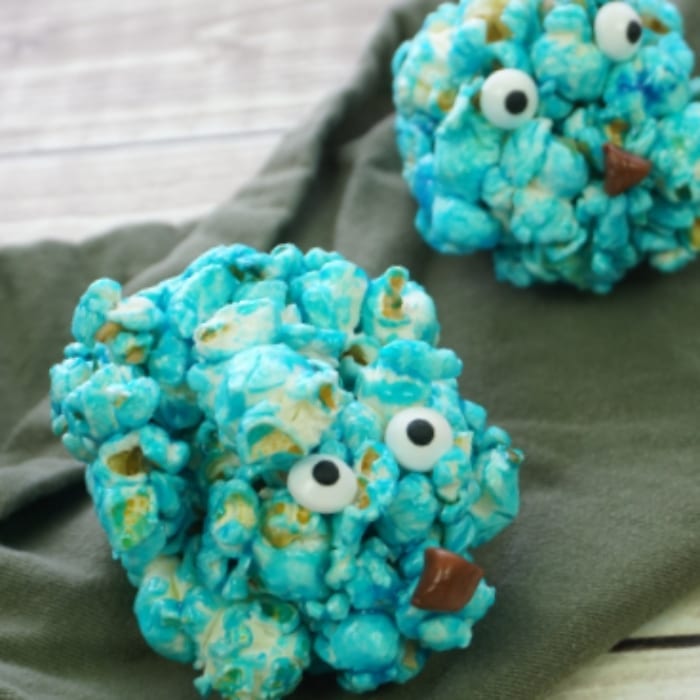 When your kids are dying for a certain movie to come out, it's time for Easy Wonder Park Inspired Boomer Bear Popcorn Balls to give them a tiny bite of patience. #wonderpark #boomer #wonderparkparty #wonderparkmovienight #wonderparkmovie