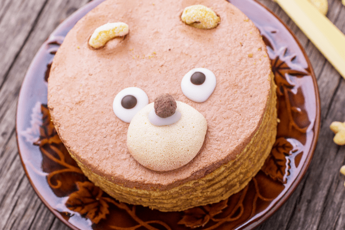 Let me start by saying that making a cake with your kid is fun. They really get into it. This Kid-Made Vegan Chocolate Cake (or as my kid calls it: Beary-Chocolate Cake) is so simple, it amps-up the fun to 10,000. #vegan #cake #kidactivities