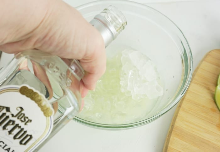 I've always wanted to know How to Make the Perfect Frozen Margarita at home. And now, I feel like the most clever person--BECAUSE I DID IT! Bwahahahahahaha! #margarita #perfectmargarita #frozenmargarita