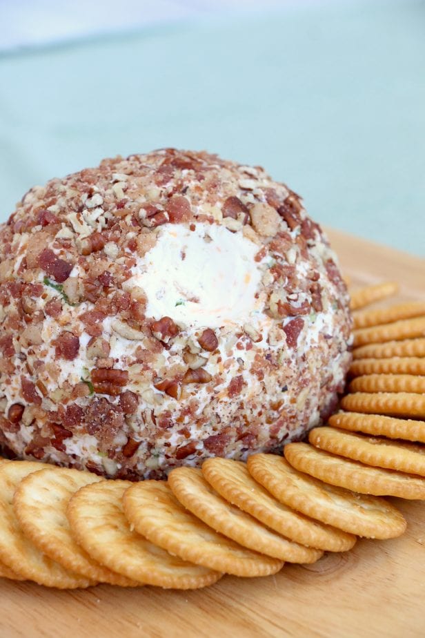 I needed a seriously good appetizer the other day for a party. This Mouthwateringly Good Bacon Blue Cheese Ball more than fit the bill. #bacon #cheeseball #cheeseballrecipe #appetizer