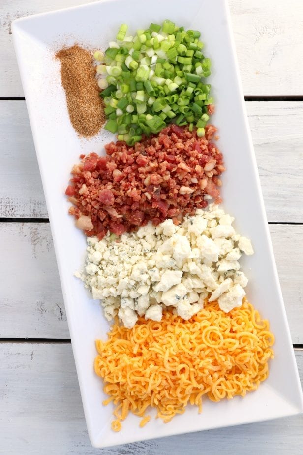 I needed a seriously good appetizer the other day for a party. This Mouthwateringly Good Bacon Blue Cheese Ball more than fit the bill. #bacon #cheeseball #cheeseballrecipe #appetizer