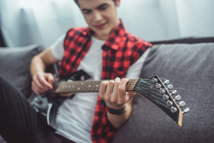 Talking to teens about their body and changes isn't always a simple topic, but it's an important one. If you're looking for ways to help ease into the conversation, these simple tips can help. #teens #parenting