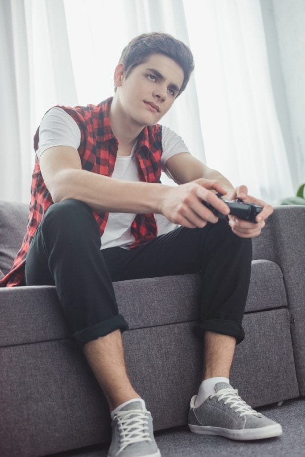 Talking to teens about their body and changes isn't always a simple topic, but it's an important one. If you're looking for ways to help ease into the conversation, these simple tips can help. #teens #parenting