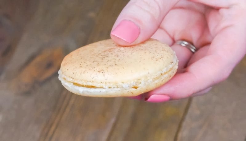 If you're macaron-curious or a macaron-artist, these Wickedly Easy Vanilla Macarons are so simple, you're going to love them from the get-go. #frenchmacarons #vanillamacarons #macaroncookies #easymacaroncookies