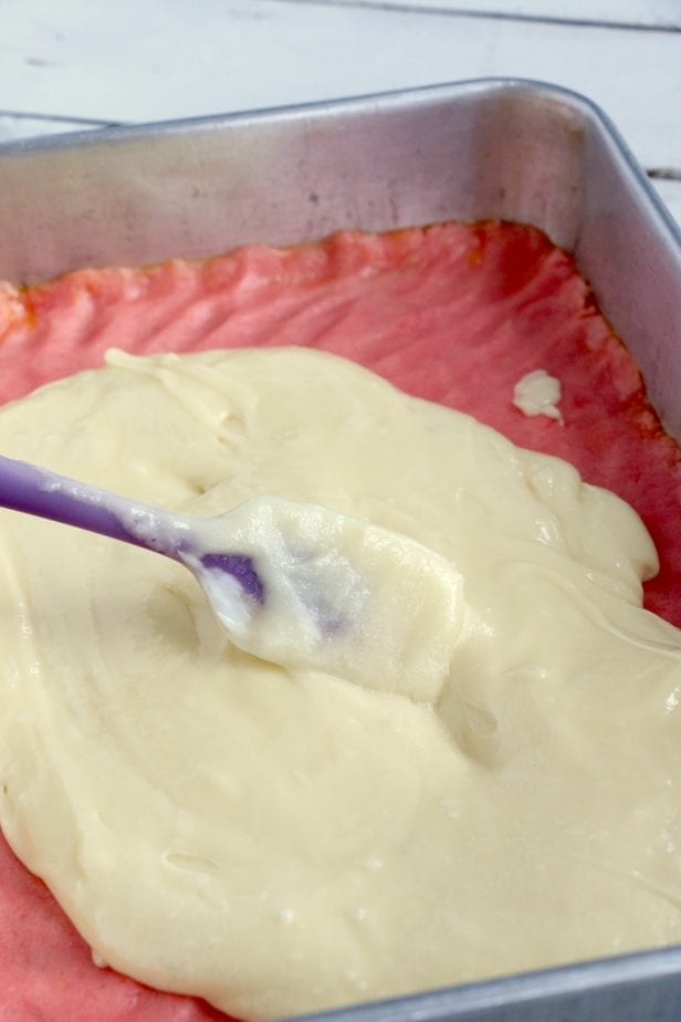 I'm not kidding you, these Gooey Cake Batter Bars are are Every Kid's Dream. Soft, sweet, and such an easy treat to make--it's like the perfect summertime treat, but fancy enough you could make them for a party! #cakebatterbars #treat #summerrecipes