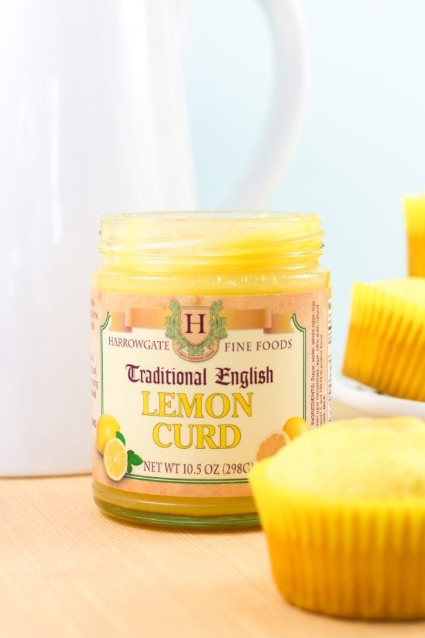 Let’s be really honest, summer is about the lemonade stand, right? These Sweet Little Lemonade Stand Cupcakes bring all that back. #cupcake #lemoncupcakes #lemonadecupcakes