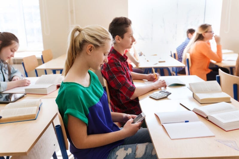 This School Has Banned Cell Phones During School Hours