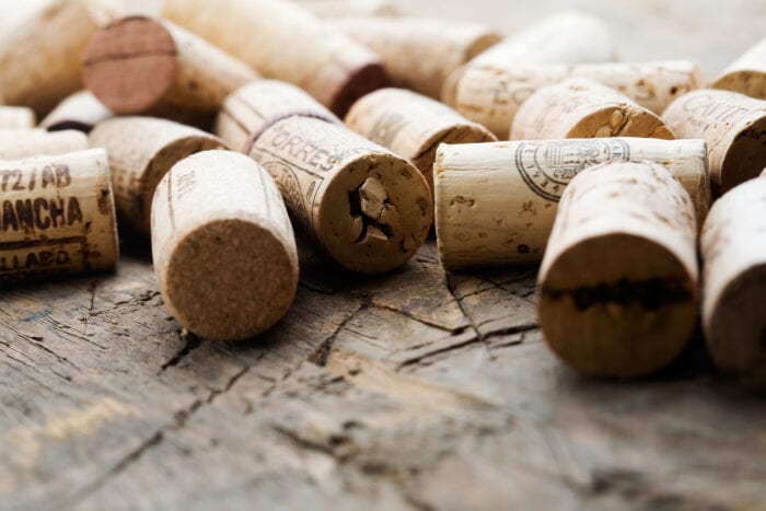 How to use wine corks to keep fruit flies away