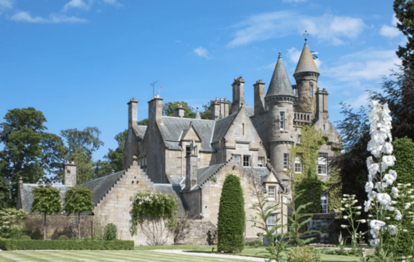 This Company Will Pay You $5000 to Live in a Scottish Castle While Drinking All The Coffee You Want
