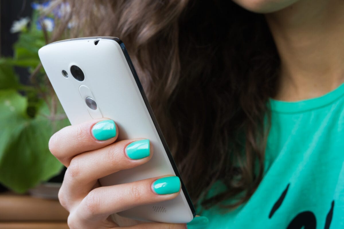 Our Phones Will Soon Be Able To Tell Us If We Are Close To Someone With Coronavirus