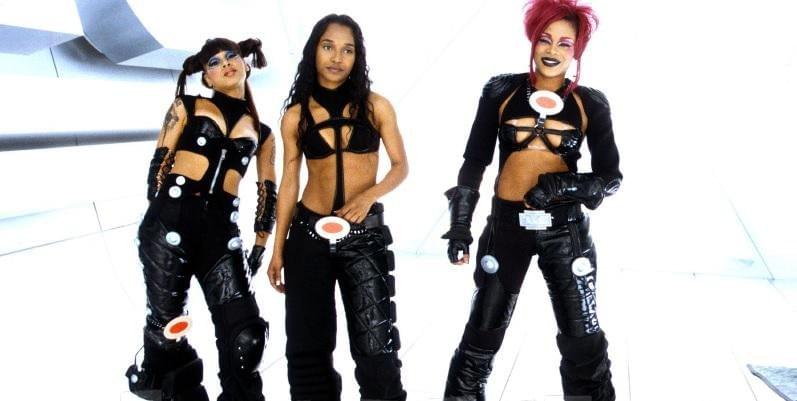 Sing The Chorus of “No Scrubs” While Washing Your Hands to Get Them Super Clean