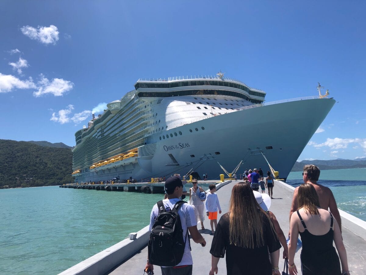 I Am On A Cruise Ship Right Now And Here’s What It’s Like