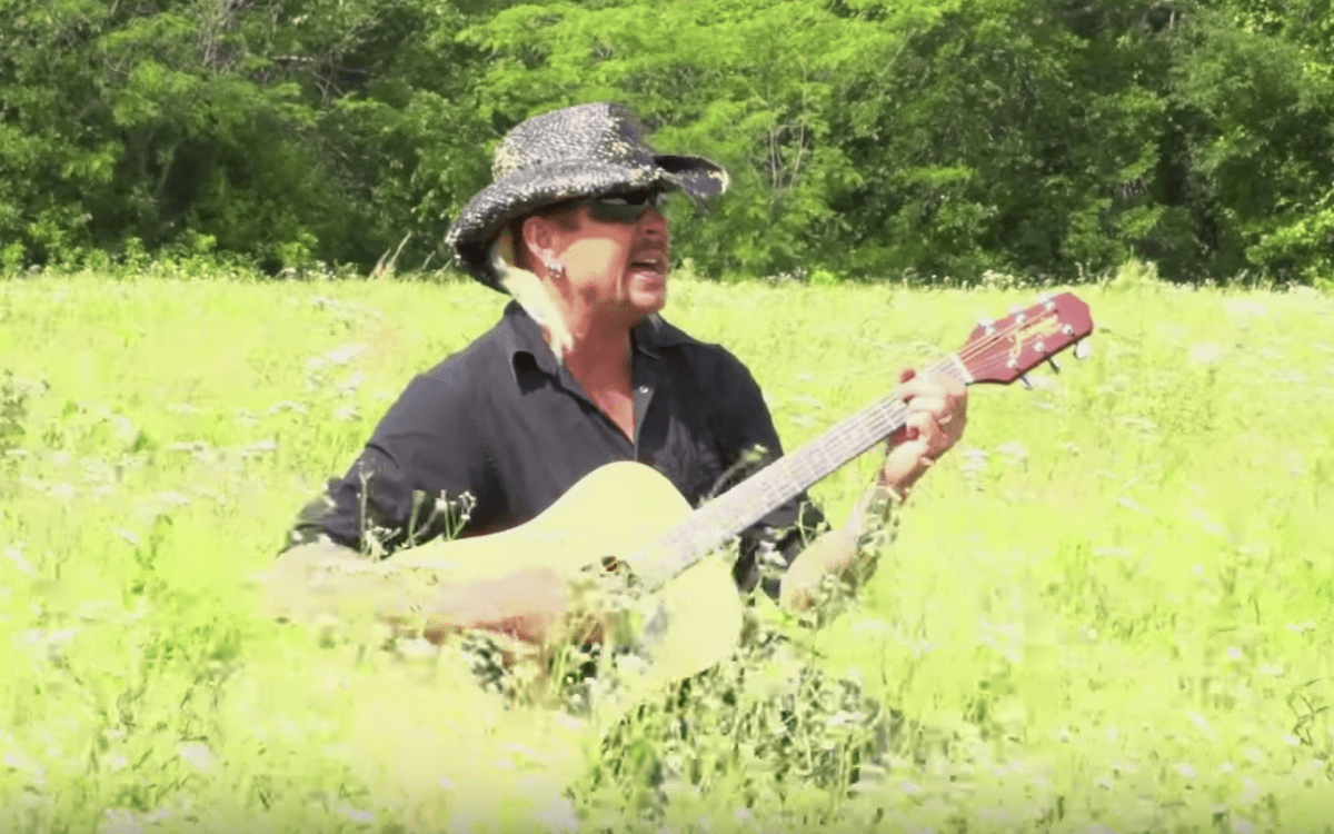 Here’s The Entire List of Joe Exotic Music Videos You Can Watch and You’re Welcome