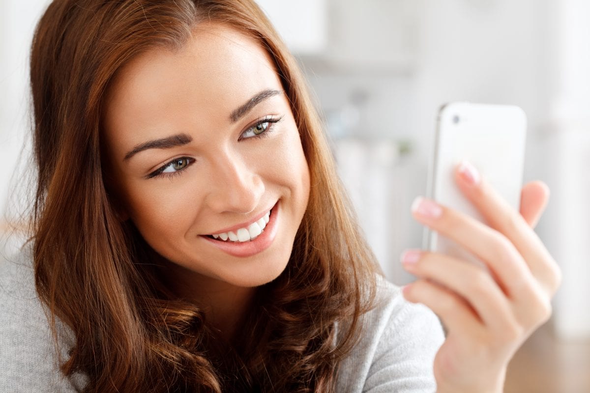 Here’s Some Hilarious Pickup Lines For Social Distance Dating and You’re Welcome