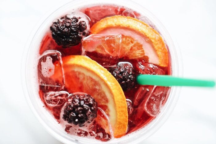 Remember The Berry Sangria Tea From Starbucks? Here's How You Can Make One  At Home