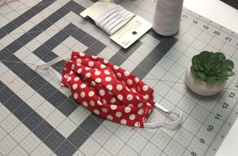 How To Make My Favorite Hand Sewn Face Mask With A Filter Pocket