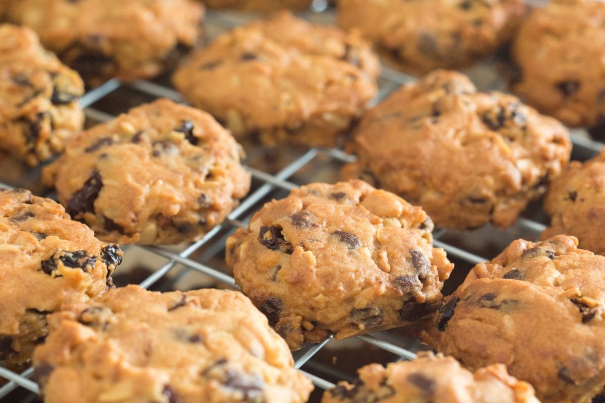 5-Ingredient Peanut Butter Cookies You Can Make With No Flour