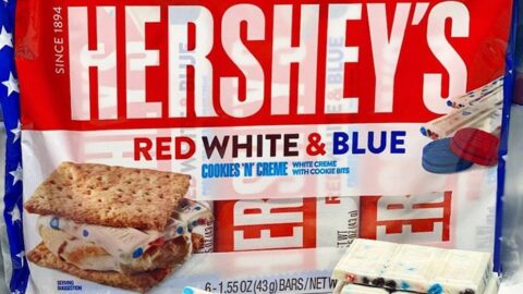 Hershey’s Has A Cookies ‘N’ Creme Bar Filled with Red, White & Blue Cookie Bits and I Want One