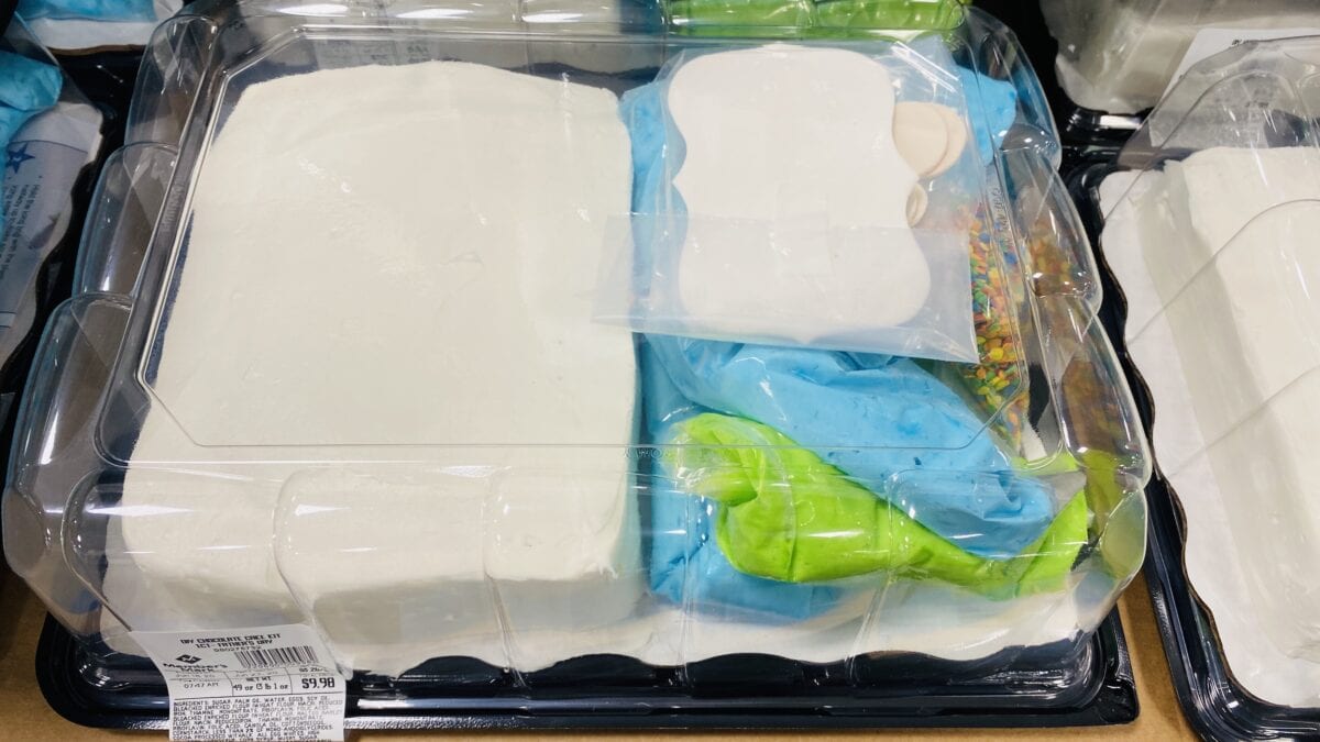 Sam’s Club Is Selling A $10 Ready To Decorate Cake For Father’s Day and The Dad In Your Life Needs It