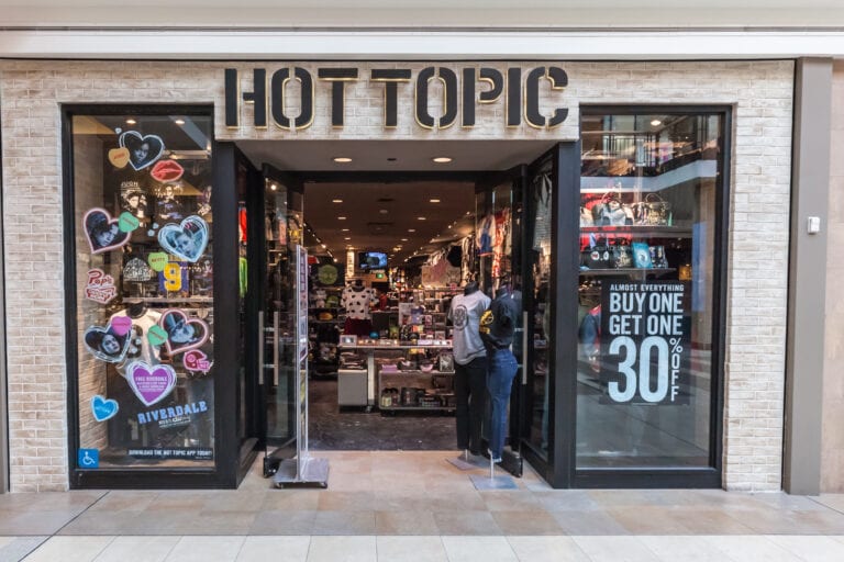 Hot Topic Has A 'Toy Story' Chess Set And It Is Pure Disney Magic