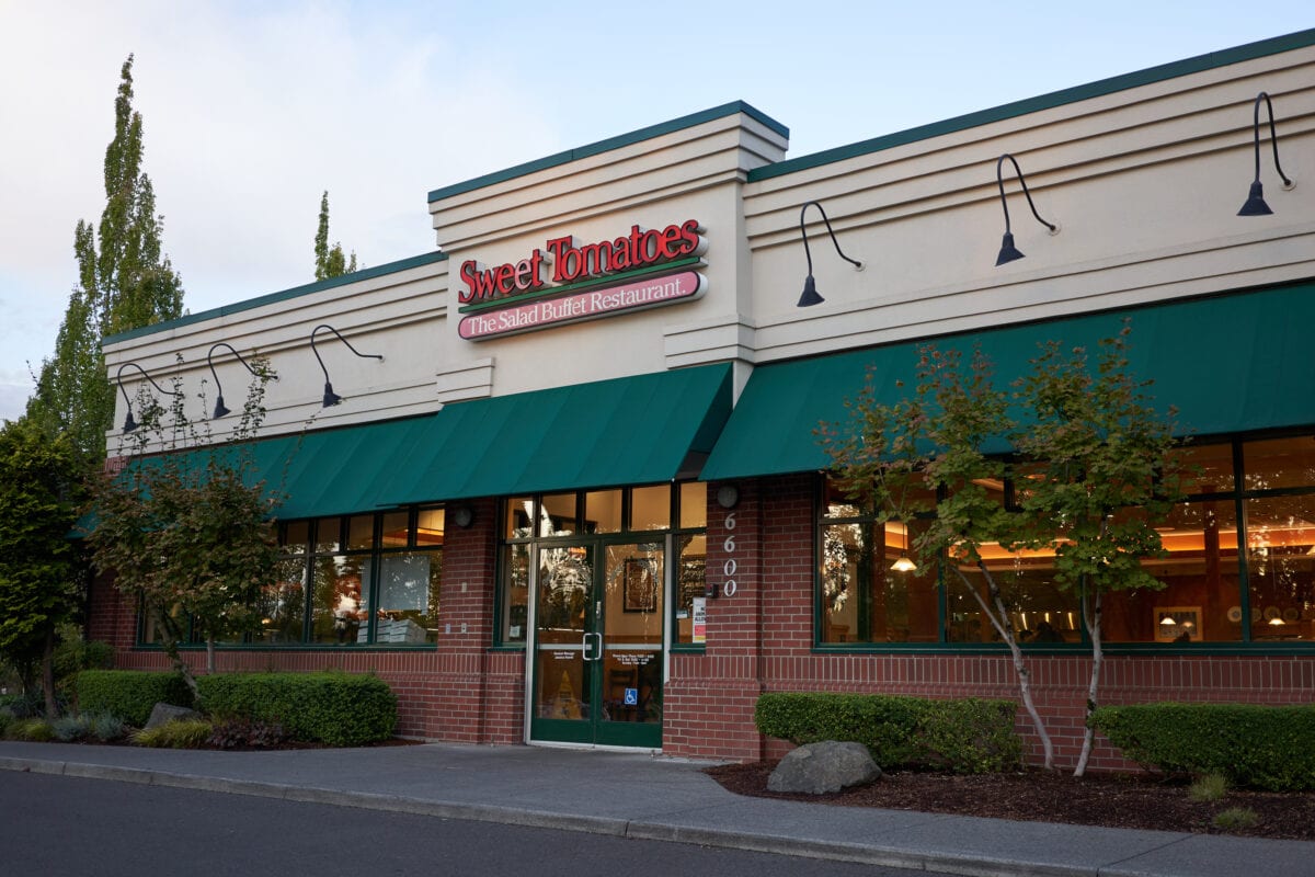 Sweet Tomatoes and Souplantation Are Permanently Closing Their Doors And It Makes Me So Sad