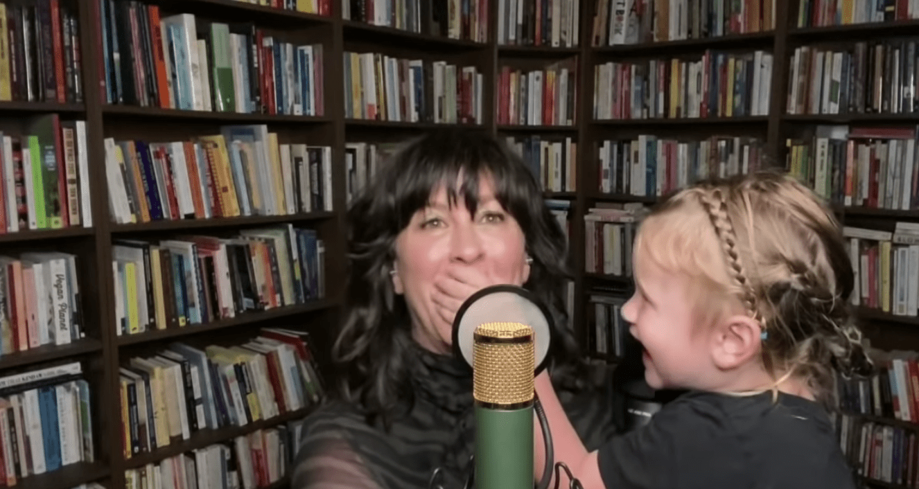 Alanis Morisette Singing While Holding Her Daughter Is Melting My Whole Heart
