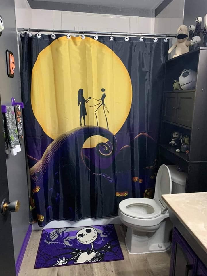 This Person Created A Nightmare Before Christmas Themed Bathroom And ...
