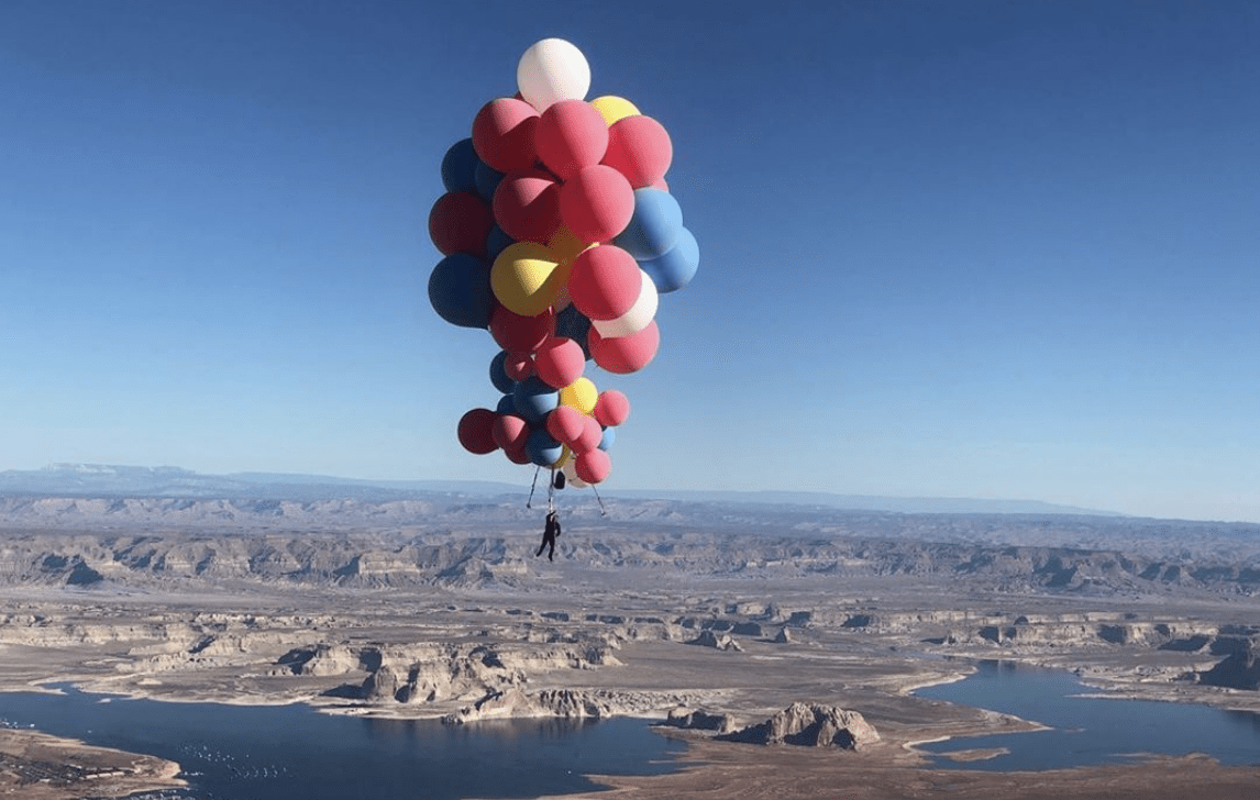 Magician David Blaine Just Floated Over The Arizona Desert While Holding Onto Helium Balloons And I Am Truly In Shock