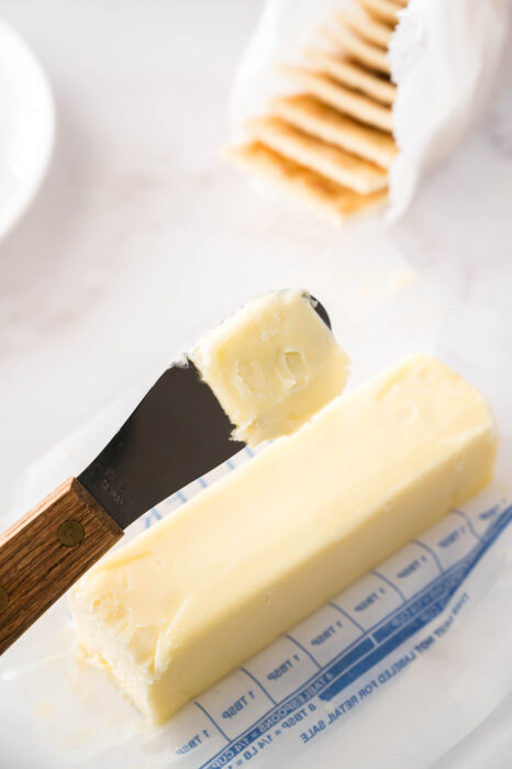 butter on knife