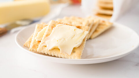 ‘Buttered Saltine Crackers’ Are The Hot New Snack Trend Everyone Is Talking About