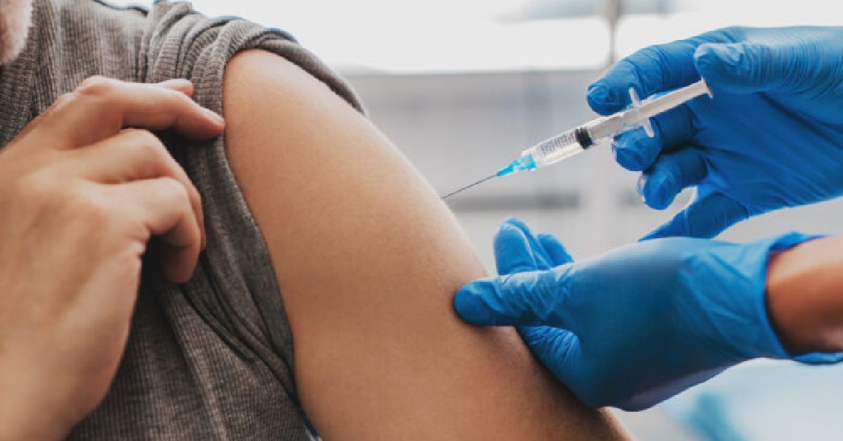 Here Is What You Should Wear To Get Your COVID-19 Vaccine