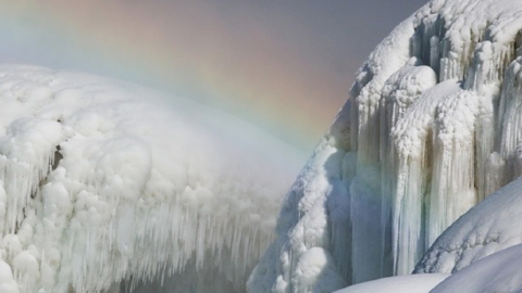 Niagara Falls Is Covered In Ice And The Photos Are Breathtaking