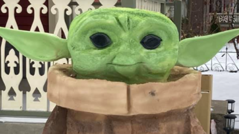 This Guy Made A Baby Yoda Entirely Out Of Snow And It’s The Cutest Thing In The Galaxy