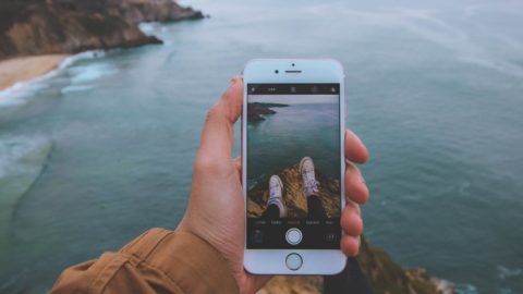 You Can Record and Take Pictures At The Same Time On Your iPhone. Here’s How.